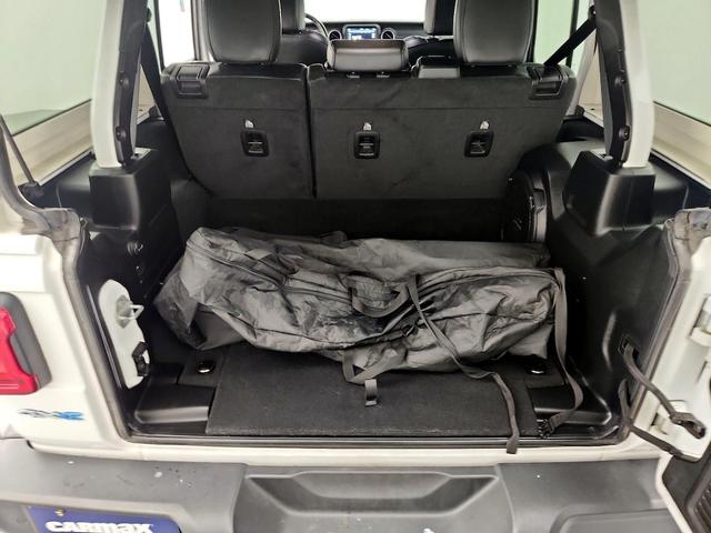 Photo of 2022 White Jeep Wrangler Unlimited 4xe