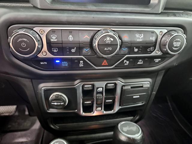 Photo of 2022 White Jeep Wrangler Unlimited 4xe