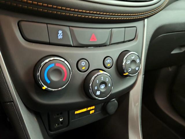 Photo of 2020 Black Chevrolet Trax