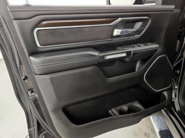 Photo of 2022 Black RAM 1500