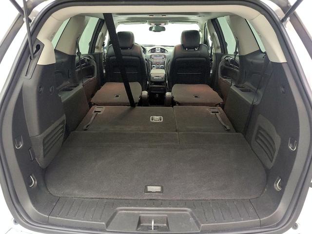 Photo of 2016 White Buick Enclave