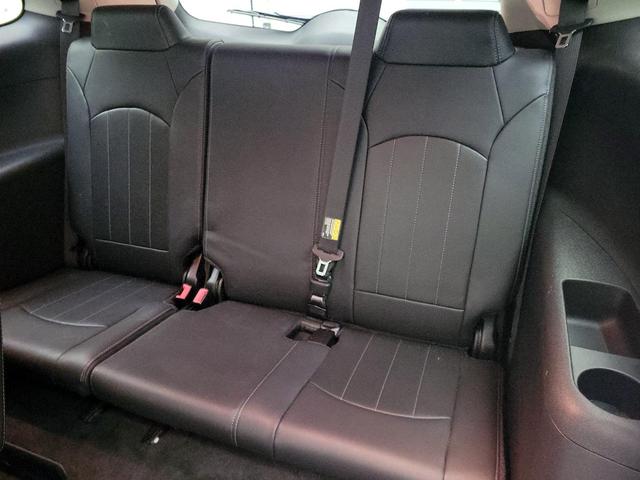 Photo of 2016 White Buick Enclave