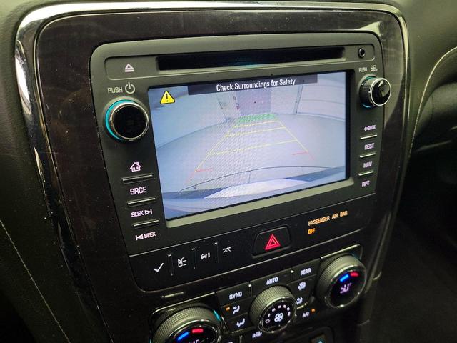 Photo of 2016 White Buick Enclave