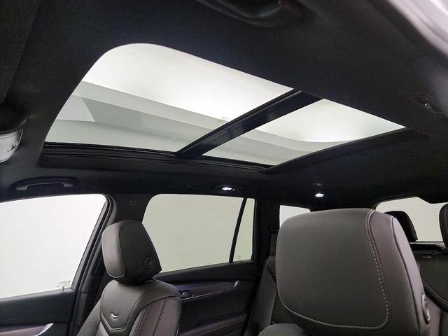 Photo of 2023 White Cadillac XT6