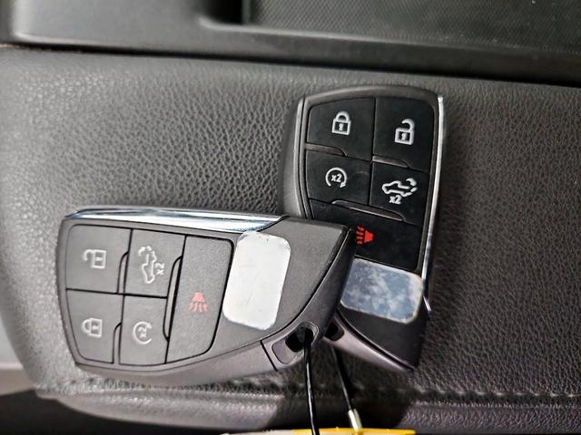 Photo of 2022 Black Chevrolet Silverado 1500