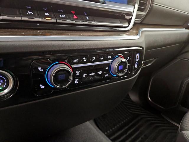 Photo of 2022 Black Chevrolet Silverado 1500