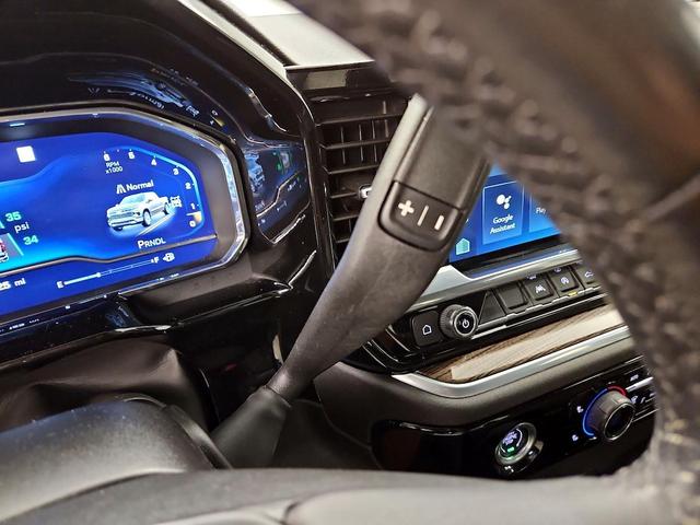 Photo of 2022 Black Chevrolet Silverado 1500