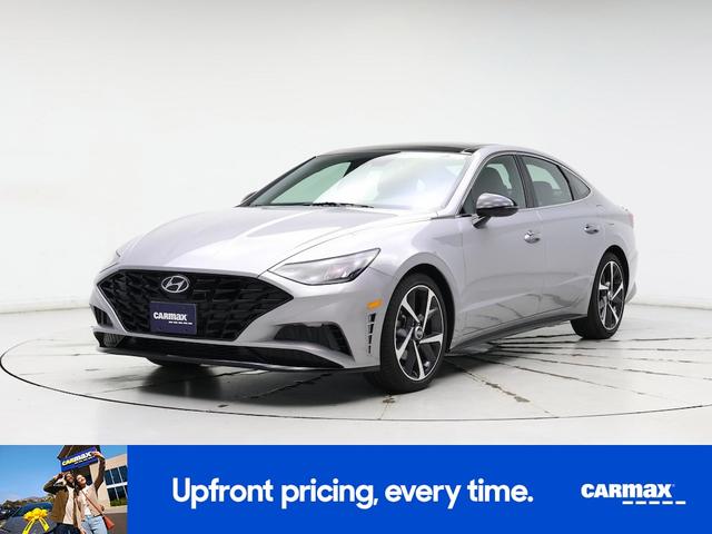 Photo of 2023 Silver Hyundai SONATA