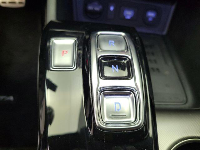 Photo of 2023 Silver Hyundai SONATA