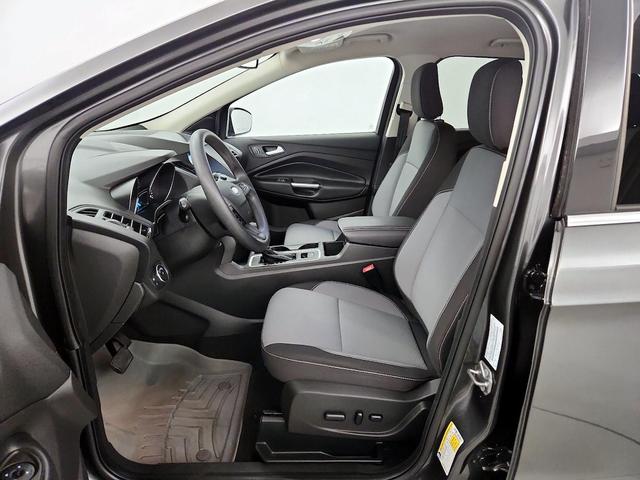 Photo of 2019 Gray Ford Escape