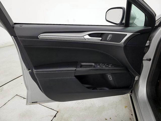 Photo of 2019 Silver Ford Fusion Hybrid