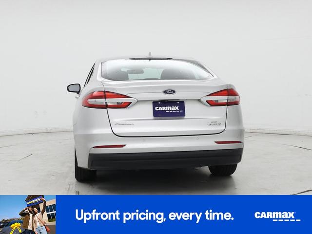 Photo of 2019 Silver Ford Fusion Hybrid