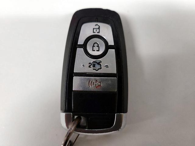 Photo of 2019 Silver Ford Fusion Hybrid