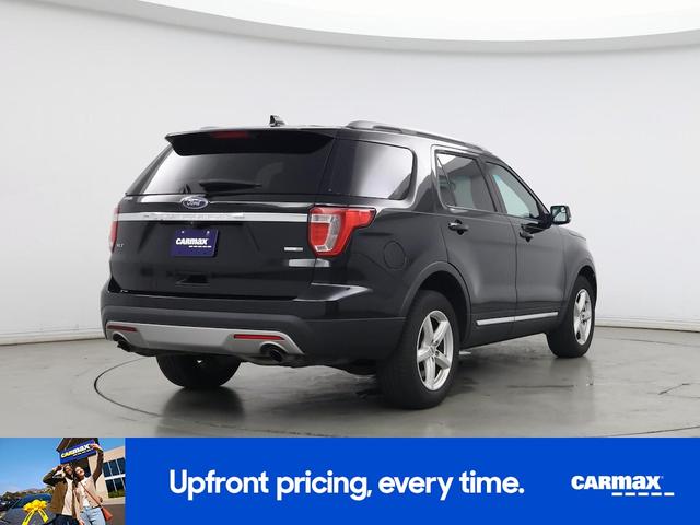 Photo of 2016 Black Ford Explorer