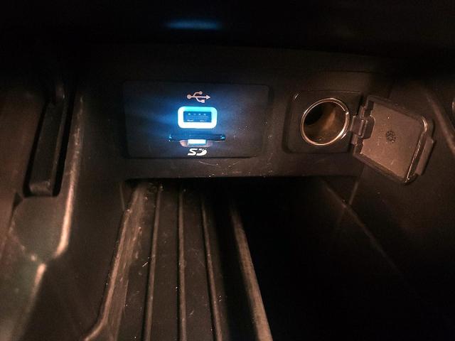Photo of 2016 Black Ford Explorer