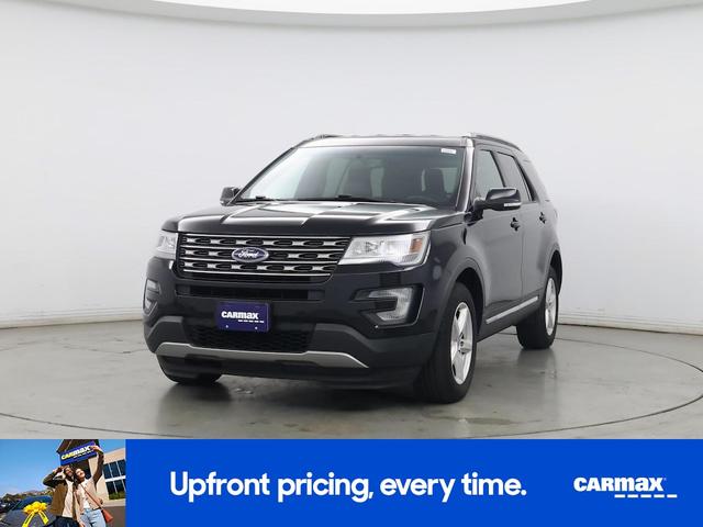 Photo of 2016 Black Ford Explorer
