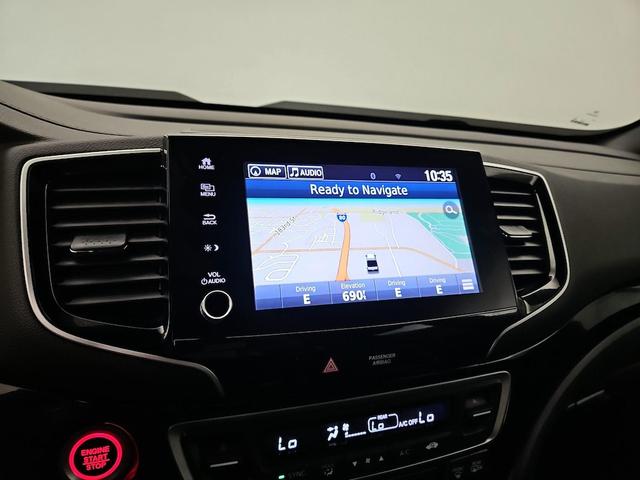 Photo of 2021 White Honda Ridgeline