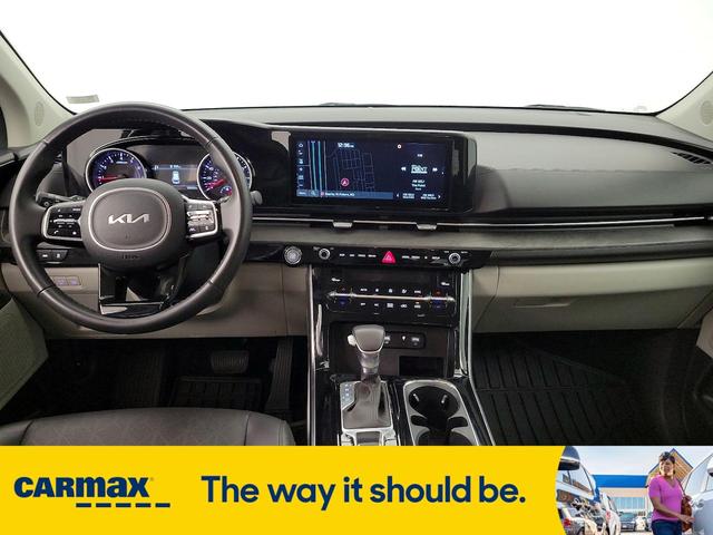 Photo of 2023 Black Kia Carnival
