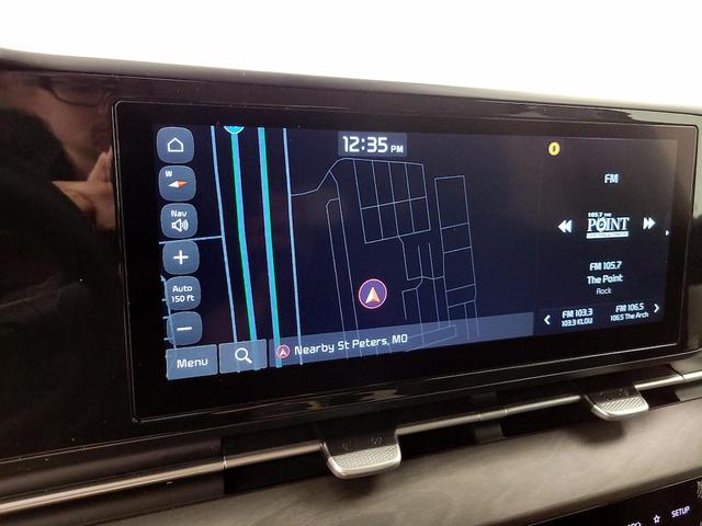 Photo of 2023 Black Kia Carnival