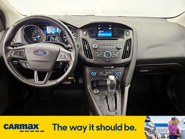 Photo of 2016 Gray Ford Focus