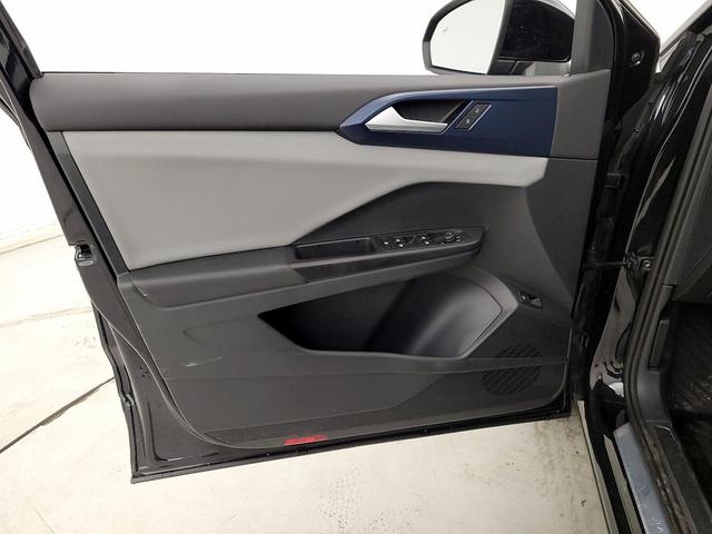 Photo of 2022 Black Volkswagen Taos