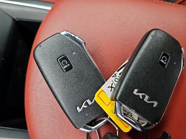 Photo of 2023 Gray Kia K5