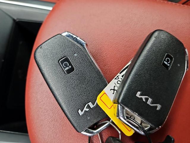 Photo of 2023 Gray Kia K5