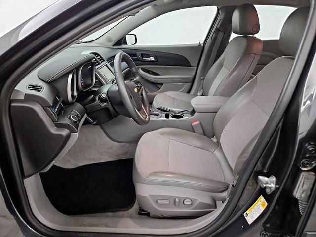 Photo of 2016 Gray Chevrolet Malibu Limited