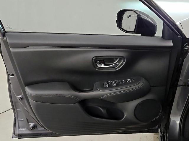 Photo of 2025 Gray Honda HR-V