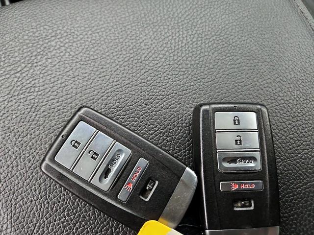 Photo of 2015 Silver Acura MDX