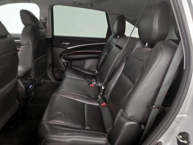Photo of 2015 Silver Acura MDX