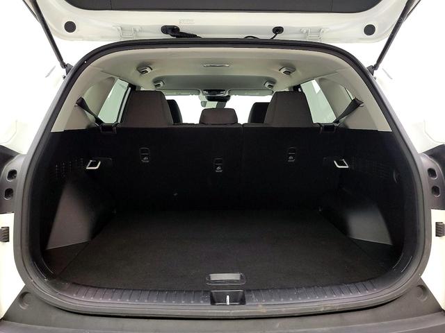 Photo of 2022 White Kia Seltos