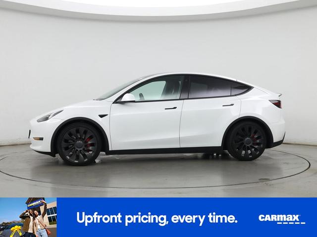 Photo of 2022 White Tesla Model Y