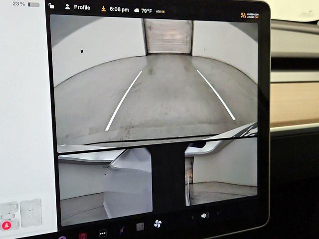 Photo of 2022 White Tesla Model Y