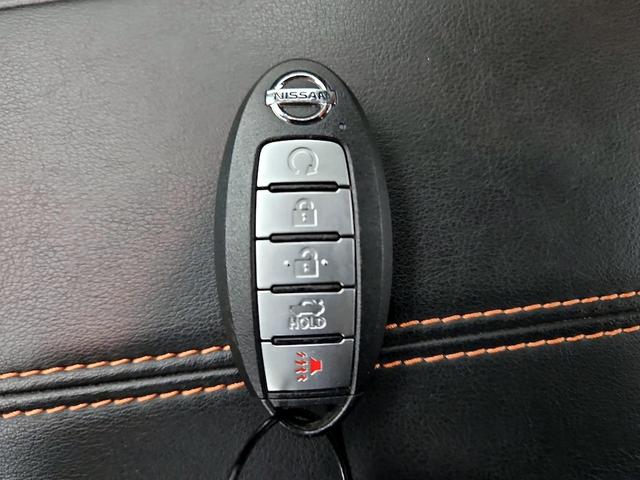 Photo of 2022 Gray Nissan Altima