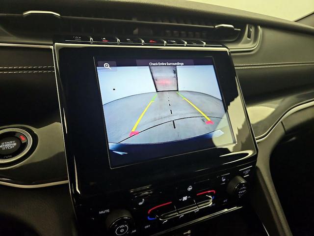 Photo of 2022 Gray Jeep Grand Cherokee
