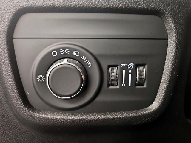 Photo of 2022 Gray Jeep Grand Cherokee