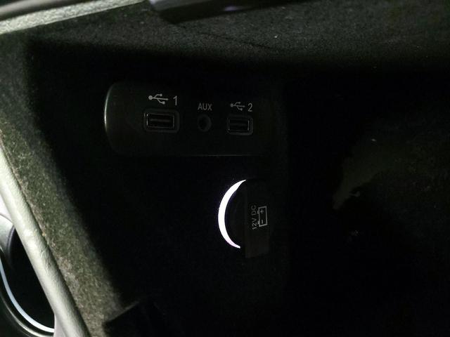 Photo of 2020 White Dodge Challenger