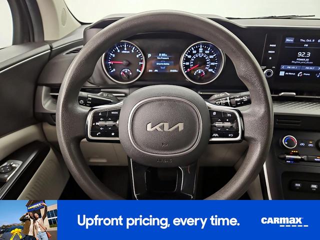 Photo of 2022 Black Kia Carnival