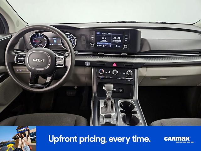 Photo of 2022 Black Kia Carnival