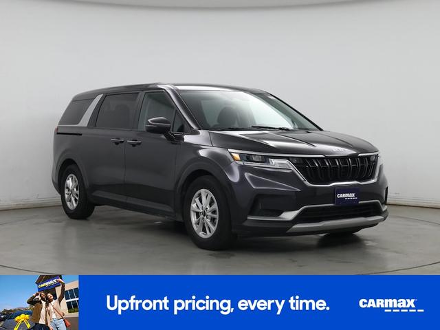 Photo of 2022 Black Kia Carnival