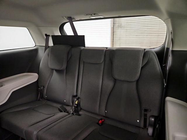 Photo of 2022 Black Kia Carnival