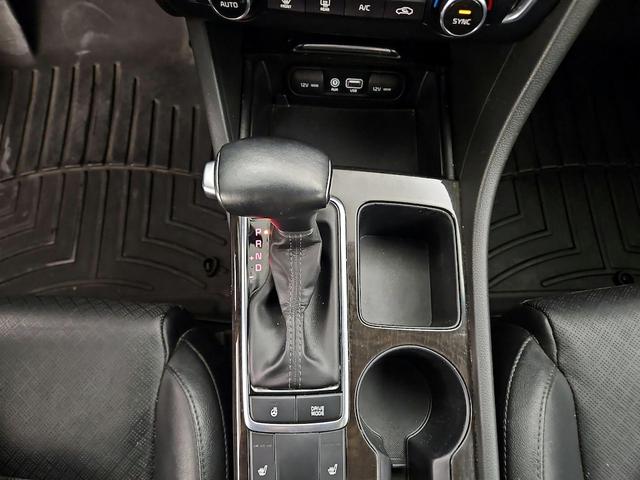 Photo of 2016 Black Kia Optima