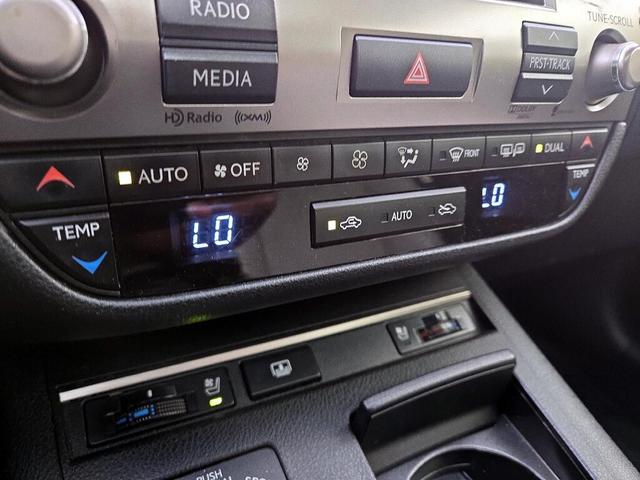 Photo of 2013 Blue Lexus ES 350