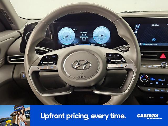 Photo of 2023 Gray Hyundai ELANTRA