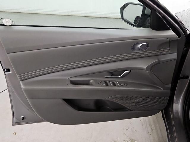 Photo of 2023 Gray Hyundai ELANTRA