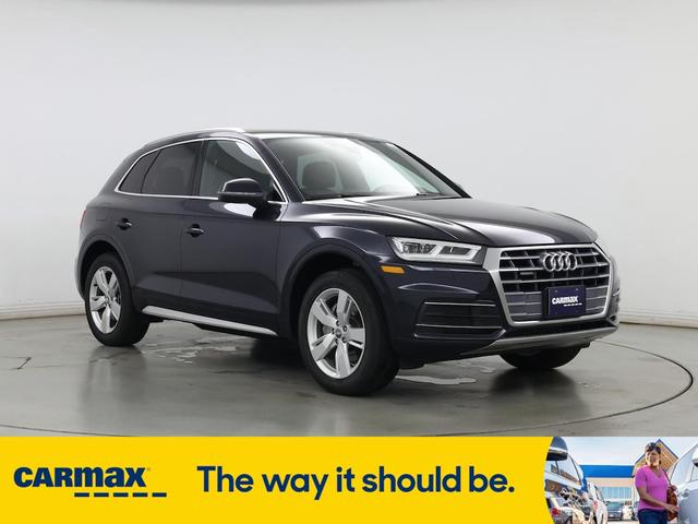 Photo of 2019 Blue Audi Q5