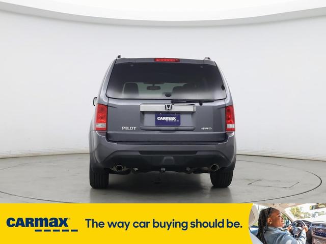 Photo of 2013 Gray Honda Pilot