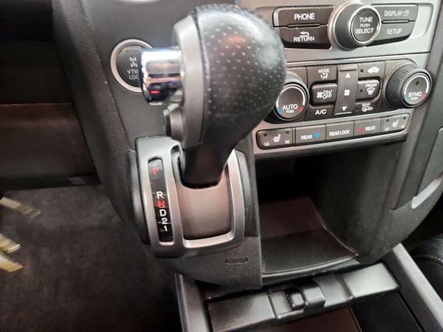 Photo of 2013 Gray Honda Pilot