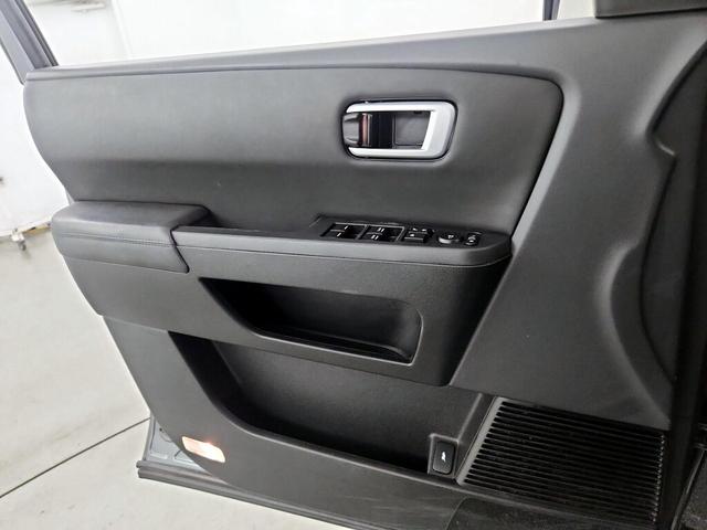 Photo of 2013 Gray Honda Pilot